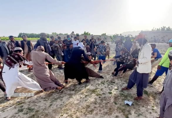 زابل؛ شاجوی ولسوالۍ کې د ۴۰ ورزشکارانو ترمنځ د رسۍ کش کولو سیالۍ ترسره شوې