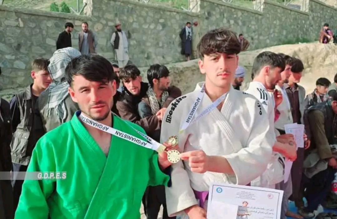 مسابقات پهلوانی کورش با اشتراک ۱۵۰ ورزشکار در ولسوالی کوهستان راغ ولایت بدخشان به پایان رسید