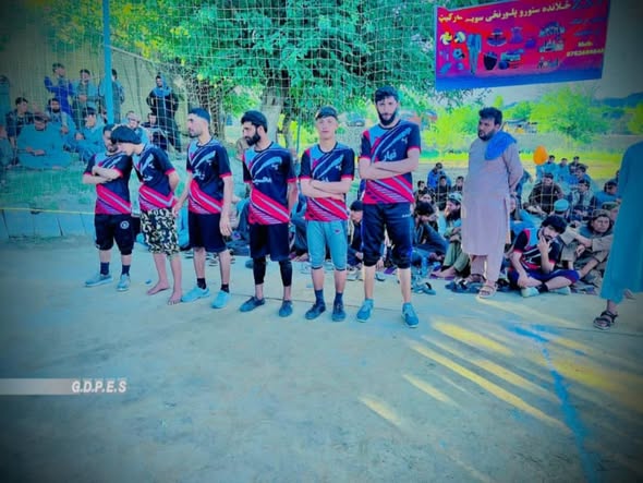 لغمان کې د ۲۰ لوبډلو ترمنځ د والیبال سیالۍ پیل شوې