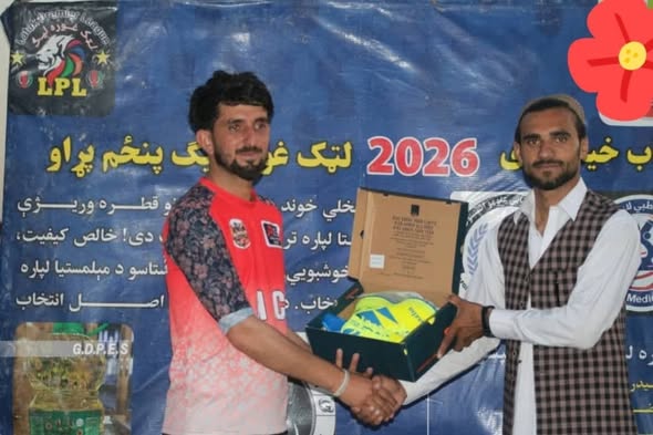 خوست کې د اتو لوبډلو ترمنځ د ټېپ بال کرېکټ سیالۍ پای ته ورسېدې