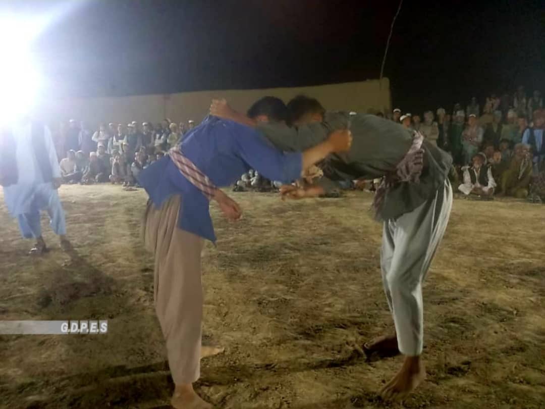 بلخ؛ چاهي ولسوالۍ کې د ۶۰ پهلوانانو ترمنځ د کورش سیمه ییزې سیالۍ وشوې