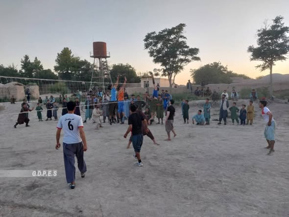 بلخ؛ چاهي ولسوالۍ کې د شپږو لوبډلو ترمنځ د والیبال سیالۍ ترسره شوې