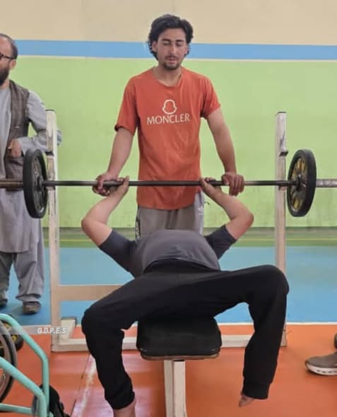 غور؛ برگزاری رقابت های پارالمپیک در بخش پاورلفتنگ با اشتراک ۲۰ تن در فیروزکوه