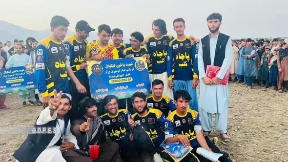 خوست؛ نادرشاه کوټ ولسوالۍ کې د شپږ لوبډلو ترمنځ د ټېپ بال کرېکټ سیالۍ پای ته ورسېدې