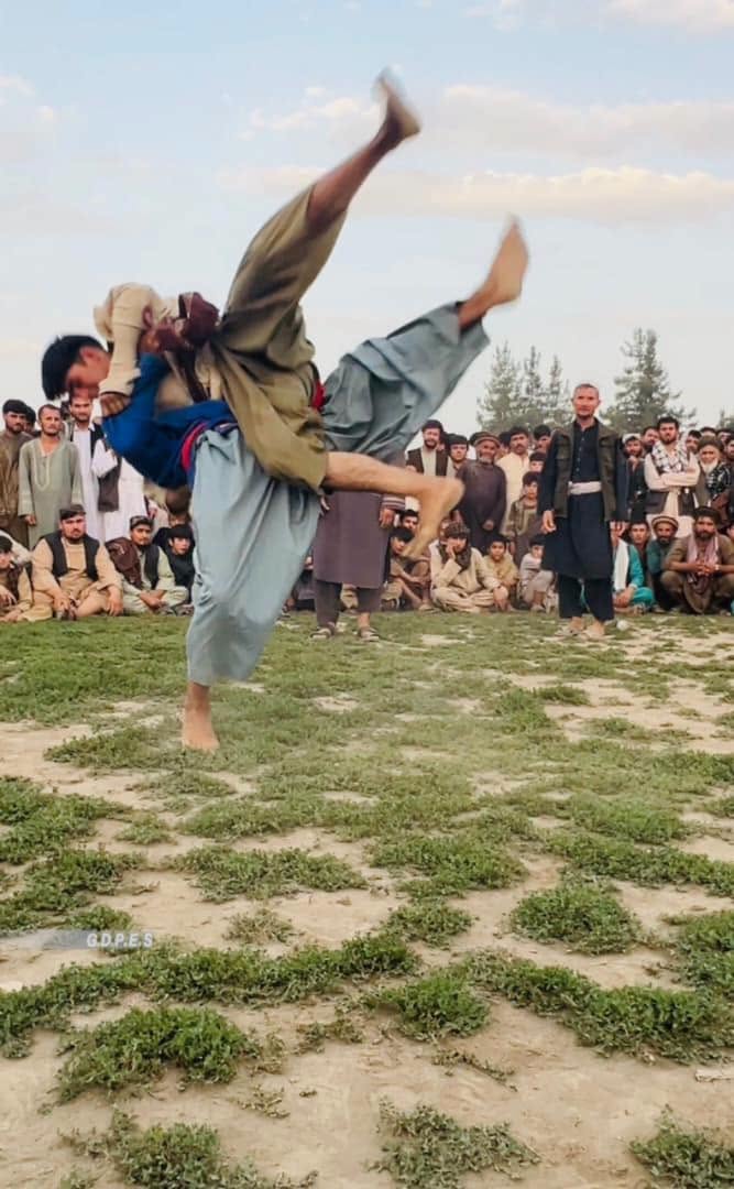 مسابقات کشتی محلی میان هشتاد ورزشکار در مرکز ولایت تخار برگزار گردید