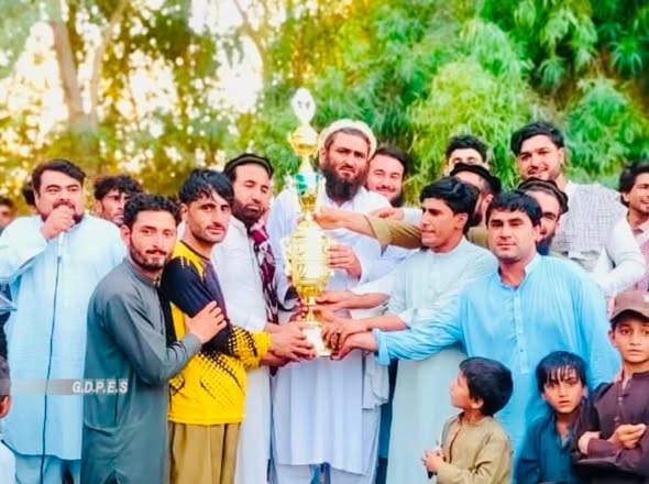 ننګرهار؛ بټي کوټ ولسوالۍ کې د ۲۸ لوبډلو ترمنځ د ټېپ بال کرېکټ سیالۍ پای ته ورسېدې