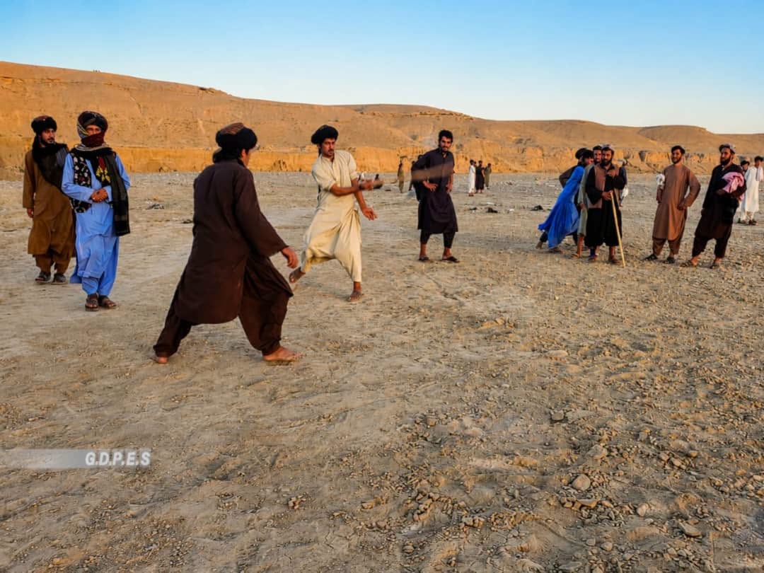 زابل؛ مرکز قلات ښار کې د ۴۰ ورزشکارانو ترمنځ د توپ ډنډې سیالۍ ترسره شوې