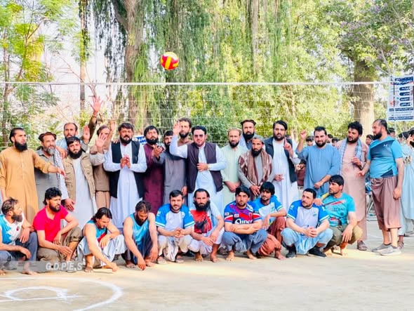 لغمان؛ مرکز مهترلام ښار کې د شپږو لوبډلو ترمنځ د والیبال سیالۍ پیل شوې