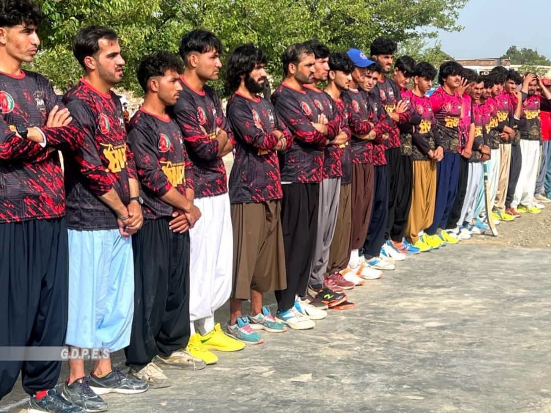 خوست؛ نادرشاه کوټ ولسوالۍ کې د شپږو لوبډلو ترمنځ د ټېپ بال کرېکټ سیالۍ پای ته ورسېدې