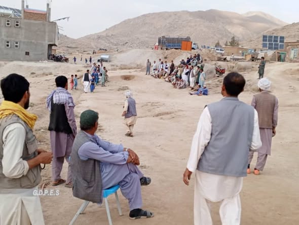 دایکندي؛ شهرستان ولسوالۍ کې د اتو لوبډلو ترمنځ د تیږې اچولو سیالۍ وشوې