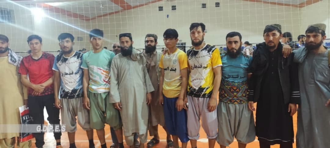 سمنگان؛مرکز ایبک کې د اتو لوبډلو ترمنځ د والیبال سیالۍ وشوې