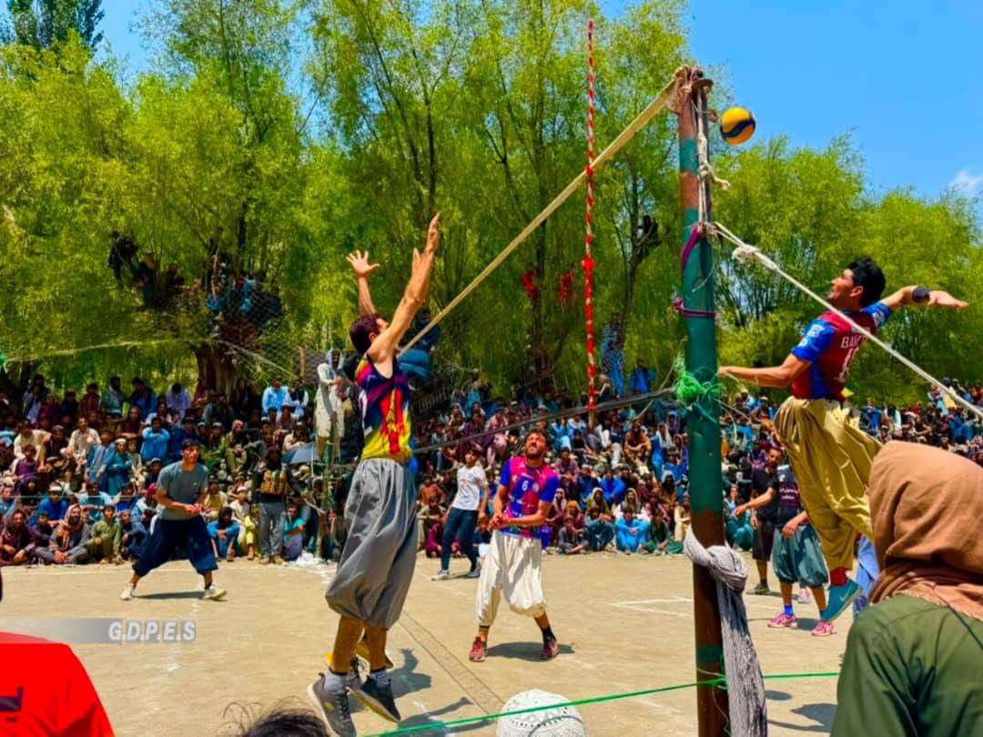 پکتیا؛ احمد خېلو ولسوالۍ کې د ۸۲ لوبډلو ترمنځ د والیبال سیالۍ پای ته ورسېدې