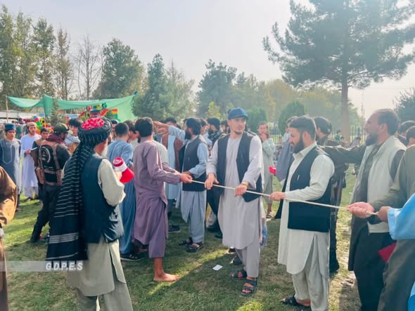 تخار؛ مرکز تالقان ښار کې د ۱۸ ورزشکارانو ترمنځ د رسۍ کشولو سيالۍ وشوې