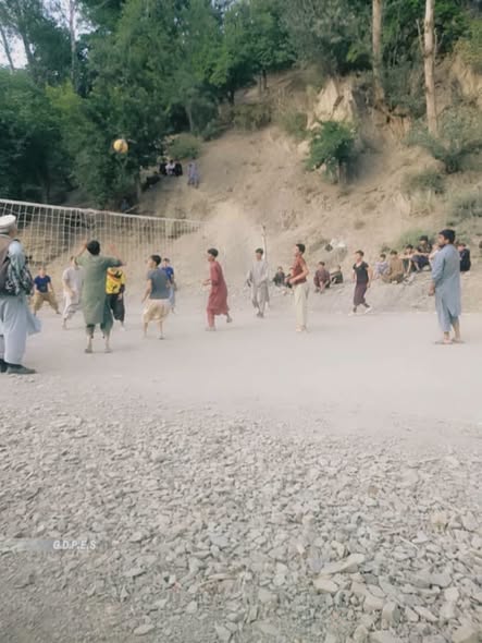 مسابقات والیبال میان هشت تیم در ولسوالی سرخ پارسای ولایت پروان برگزار گردید