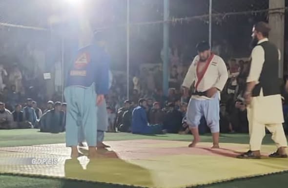سرپل؛ برگزاری مسابقات محلی کورش با اشتراک ۱۰۰ تن در ولسوالی گوسنفدی