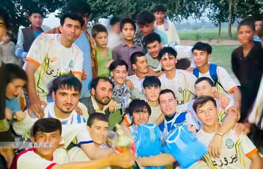 کندز؛ امام صاحب ولسوالۍ کې د ۱۰ لوبډلو ترمنځ د فوټبال سيالۍ پای ته ورسېدې