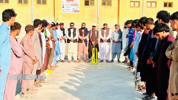لغمان؛ علینګار ولسوالۍ کې د شپږو لوبډلو ترمنځ د ټېپ بال کرېکټ سیالۍ پیل شوې