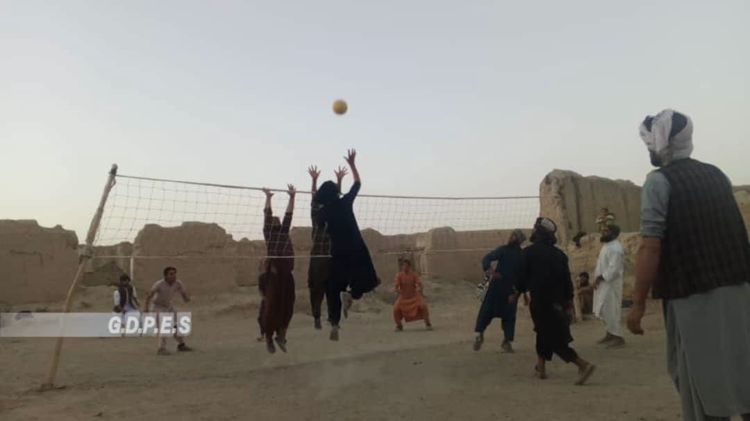 غزنی؛ پایان رقابت های والیبال با اشتراک ۱۲ تیم در ولسوالی آب بند