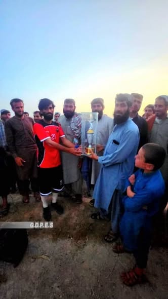 هلمند؛ ګرمسېر ولسوالۍ کې د ۱۲ لوبډلو ترمنځ د فوټسال سیالۍ پای ته ورسېدې