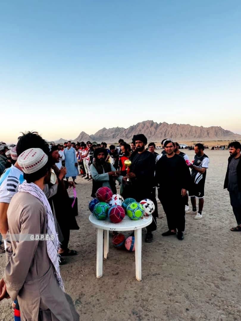 هلمند؛ نوزاد ولسوالۍ کې د ۱۴ لوبډلو ترمنځ د فوټبال سیالۍ پای ته ورسېدې