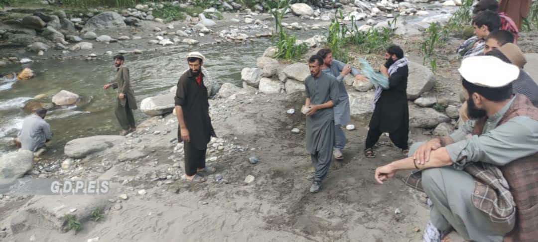 مسابقات عنعنوی الوڅ با اشتراک شش تیم در مرکز ولایت نورستان برگزار شد