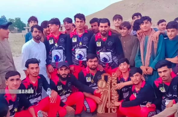 ننگرهار؛ اليون سټار لوبډلې د ماڼو ټېپ بال کرېکټ غوره ليگ اتلولي وگټله