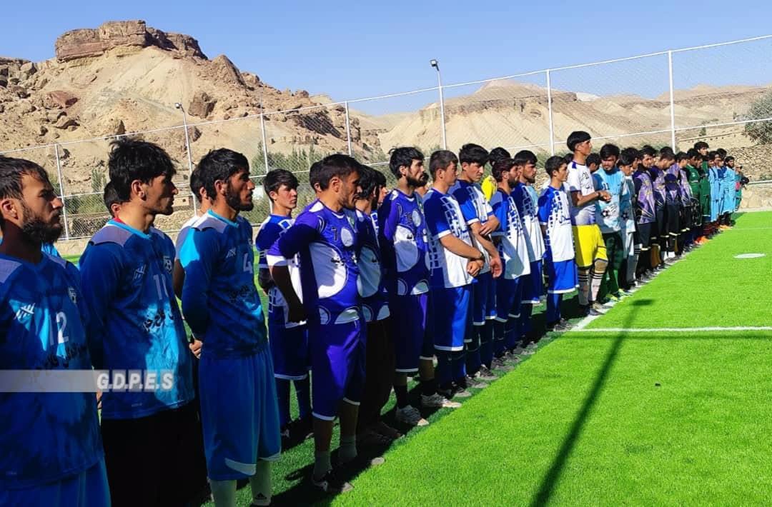 غور؛ چهارسده ولسوالۍ کې د ۱۶ لوبډلو ترمنځ د فوټبال لومړی درجه ليګ سيالۍ پيل شوې