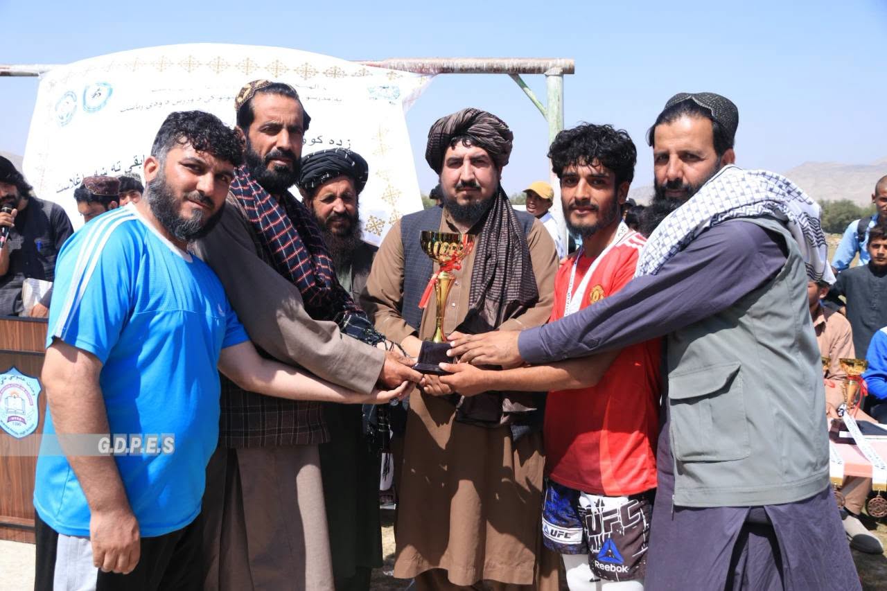 کابل؛ چهاراسیاب ولسوالۍ کې د ۱۵ ښوونځيو د زده کوونکو ترمنځ د ځغاستې سيالۍ ترسره شوه