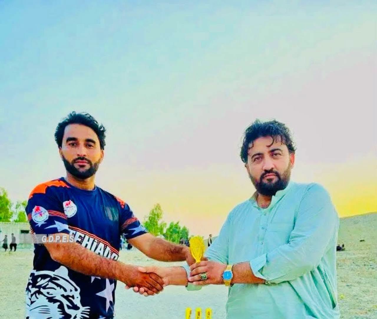 ننګرهار؛ روداتو ولسوالۍ کې د ١٢ لوبډلو ترمنځ د ټېپ بال کرېکټ سیالۍ پیل شوې