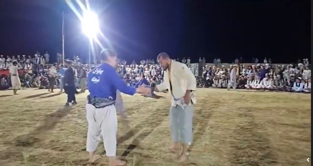 بلخ؛ چاهي ولسوالۍ کې د ٧٠ پهلوانانو ترمنځ سيالۍ وشوې