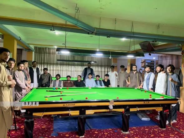 مسابقات دوستانه سنوکر با اشتراک ۱۶ ورزشکار در مرکز غزنی آغاز شد