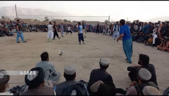 ارزګان؛ خاص ارزګان ولسوالۍ کې د ۲۰ لوبډلو ترمنځ د والیبال سیالۍ پیل شوې