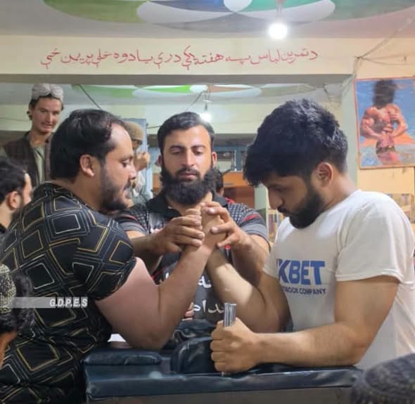 ارزګان؛ مرکز ترینکوټ ښار کې د ۳۴ ورزشکارانو ترمنځ د لاس چپه کولو سیالۍ ترسره شوې