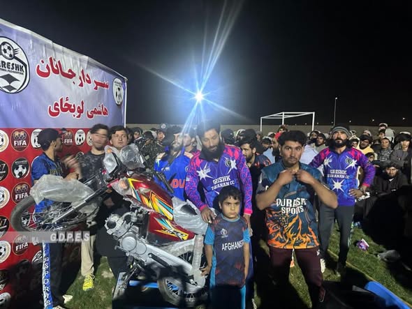 هلمند؛ ګرشک ولسوالۍ کې د ۴۸ لوبډلو ترمنځ د ټېپ بال کرېکټ سیالۍ پای ته ورسېدې