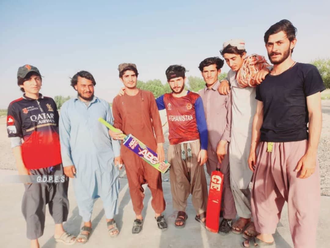 هلمند؛ ناوې ولسوالۍ کې د لسو لوبډلو ترمنځ د ټېپ بال کرېکټ سیالۍ پیل شوې