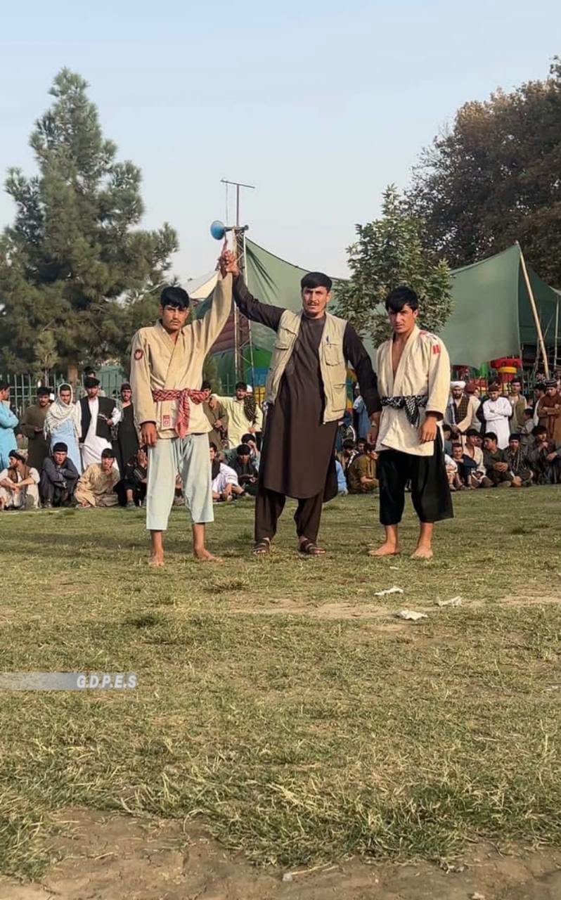 تخار ؛ برگزاری مسابقات محلی کورش با اشتراک ۶۰ تن در شهر تالقان