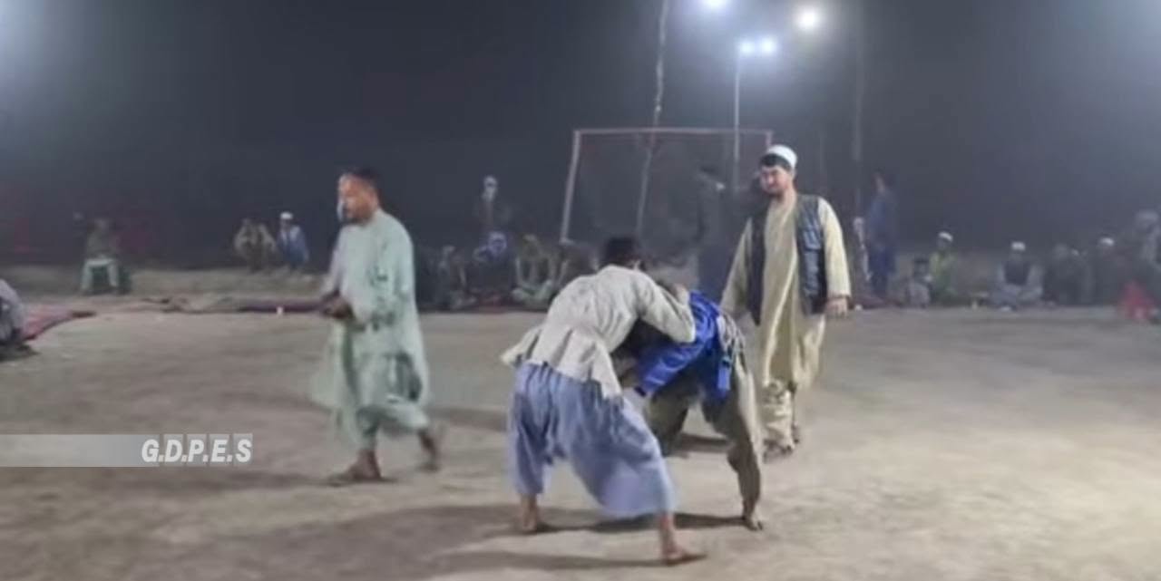 کندز؛ قلعه زال ولسوالۍ کې د ۸۰ پهلوانانو ترمنځ د پهلواني سیالۍ ترسره شوې