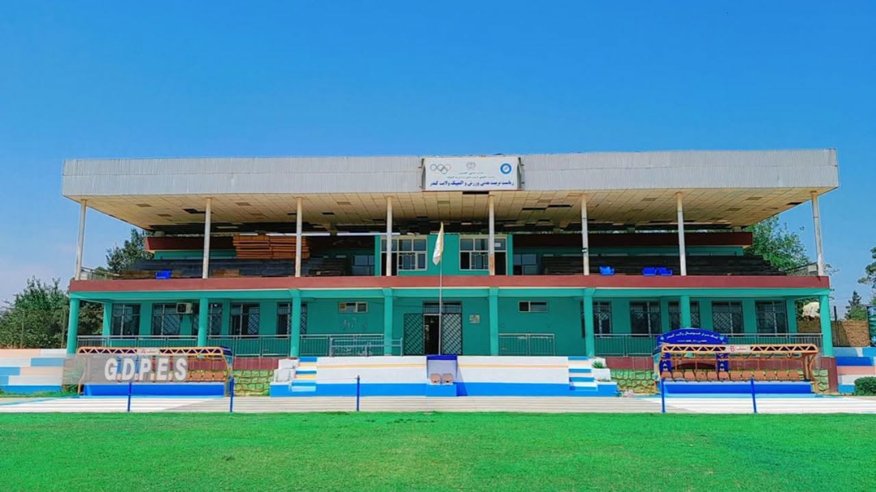 کندز کې د ۶۰ پهلوانانو ترمنځ د غېږ نیونې سیالۍ ترسره شوې