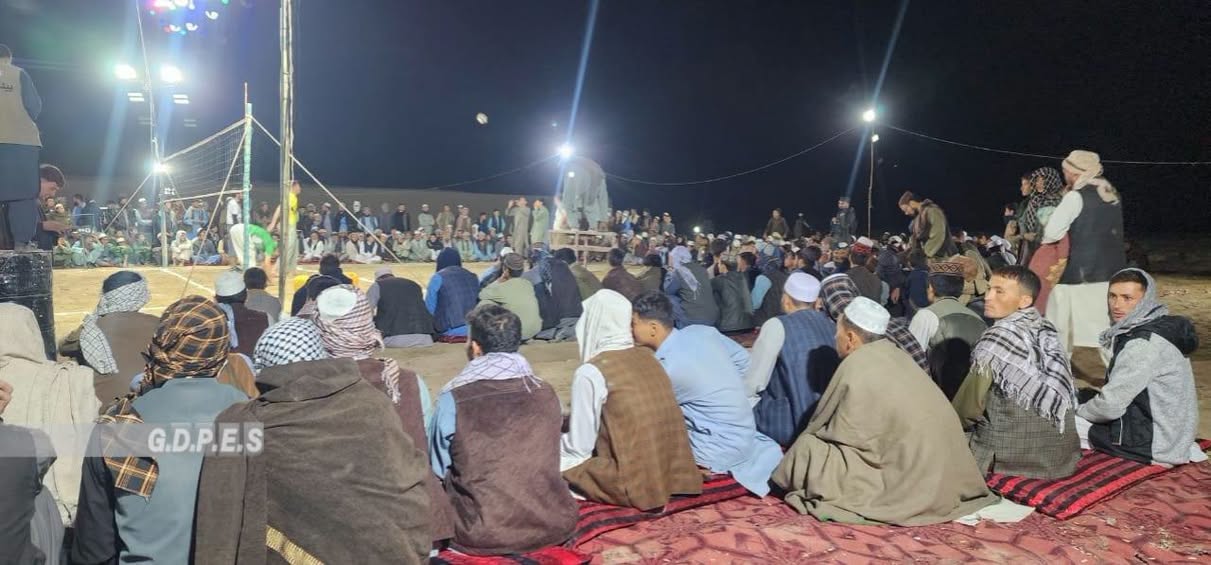 بلخ ؛ چاهي ولسوالۍ کې د شپږو لوبډلو ترمنځ د واليبال سيالۍ تر سره شوې