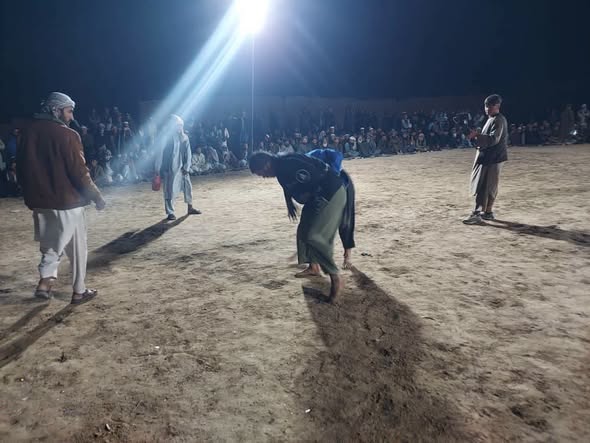 بلخ؛ چاهي ولسوالۍ کې د ٩٠ پهلوانانو ترمنځ سيالۍ وشوې