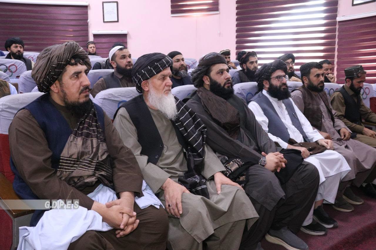 سمینار آموزشی اصول اداری با اشتراک نمایندگان ۲۴ ولایت کشور برگزار شد