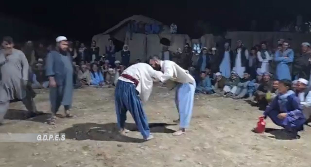 بلخ؛ دولت آباد ولسوالۍ کې د ۵۰ پهلوانانو ترمنځ د کورش سیمه ییزې سیالۍ وشوې