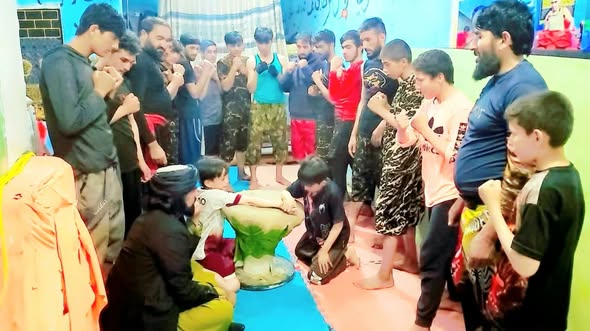 زابل؛ شاجوی ولسوالۍ کې د ۲۵ ورزشکارانو ترمنځ د لاس چپه کولو سیالۍ ترسره شوې