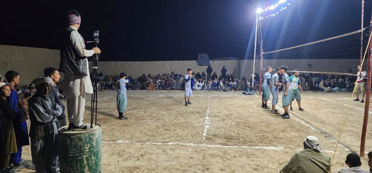 بلخ؛ دولت آباد ولسوالۍ کې د شپږو لوبډلو ترمنځ د واليبال سيالۍ وشوې