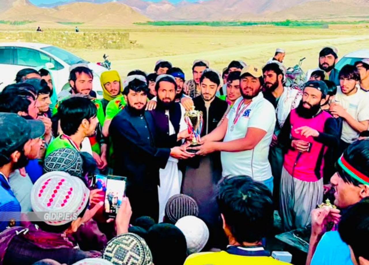 ارزګان؛ خاص ارزګان ولسوالۍ کې د اتو لوبډلو ترمنځ د ټېپ بال کرېکټ سيالۍ پای ته ورسېدې