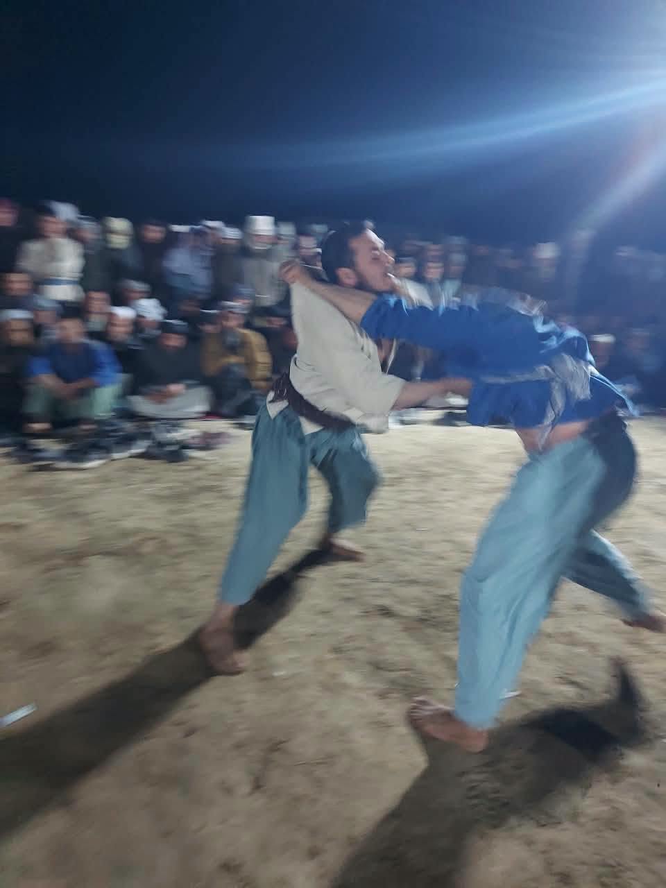 بلخ؛ دولت آباد ولسوالۍ کې د ٧٠ پهلوانانو ترمنځ سيالۍ وشوې