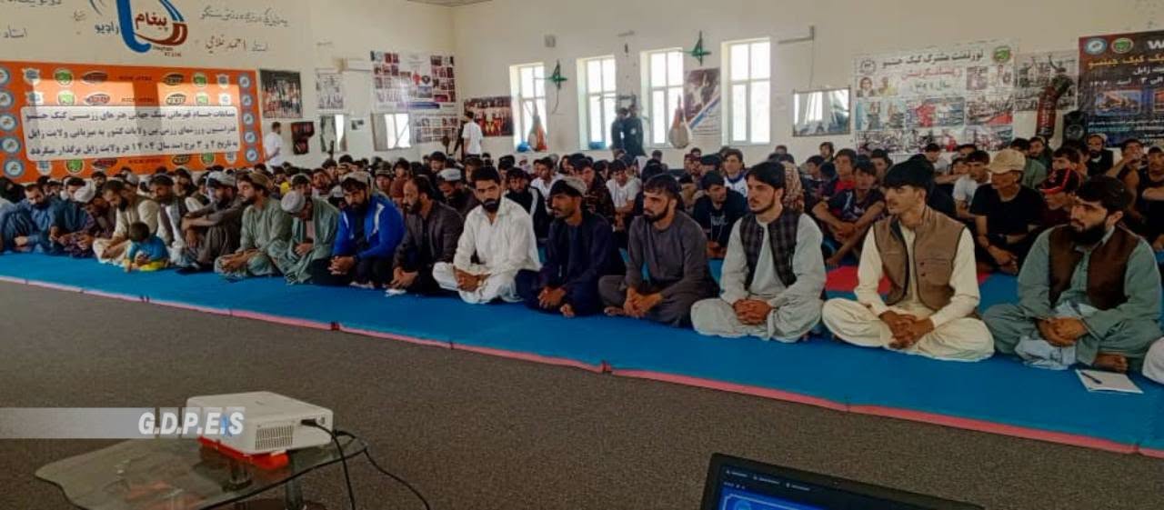 زابل؛ مرکز قلات ښار کې ۲۰۰ تنو ته د ديني وړتيا لوړونې سمينار پيل شو