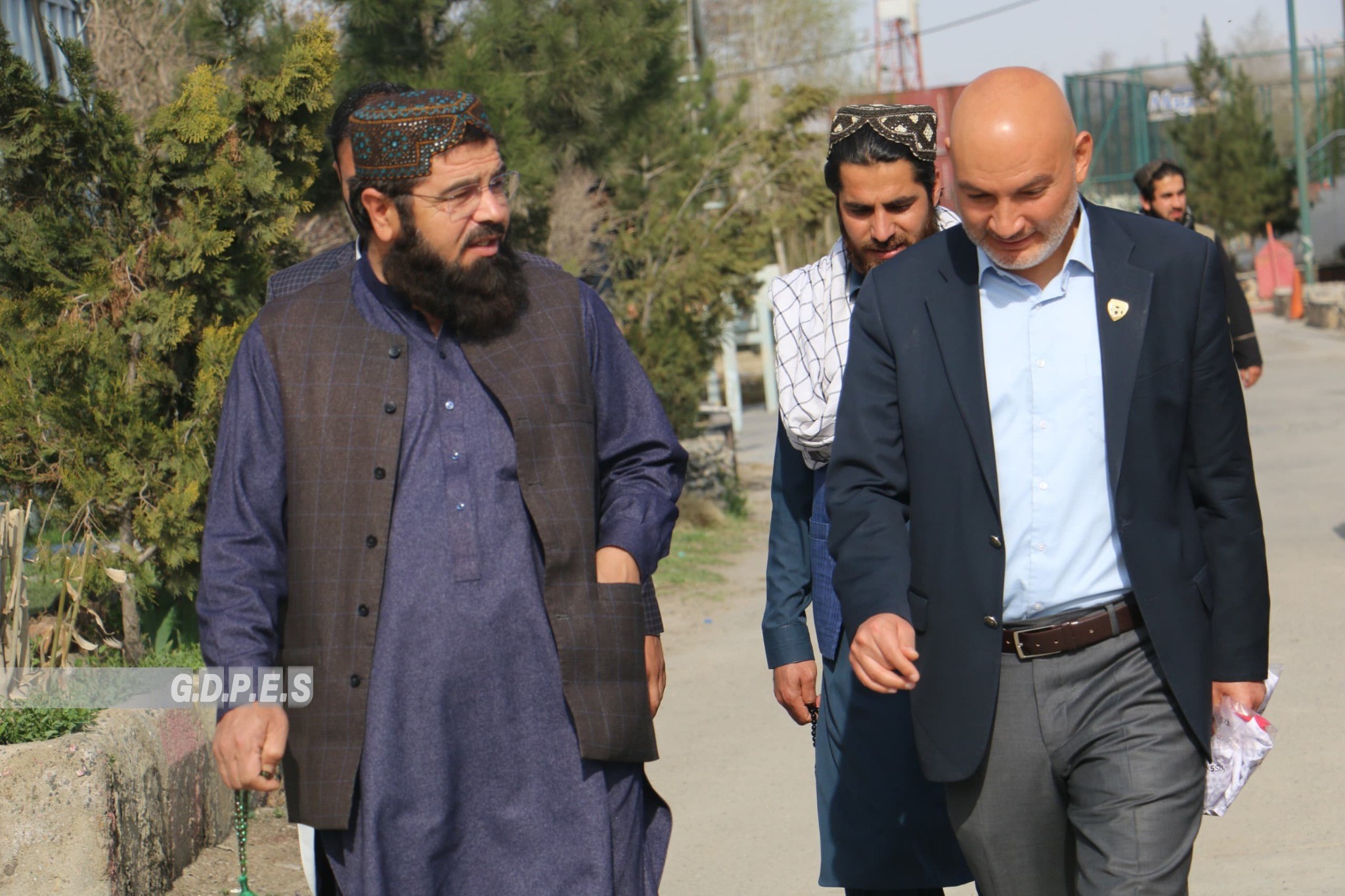 کابل کې د اسلامي همکاریو د سازمان مرستيال او کابل کې د اندونیزیا د سفير مرستيال د فوټبال ملي فدراسيون له رييس سره وليدل 