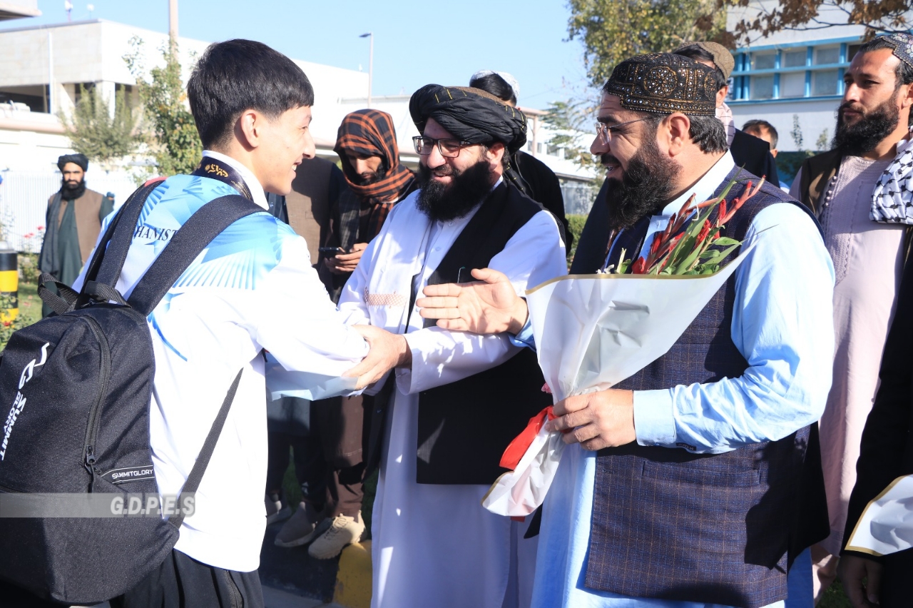 د فوټسال له ۱۷ کلونو کم عمره ملي لوبډله د اسيايي سياليو له اتلولۍ ګټلو وروسته هېواد ته راستنه شوه